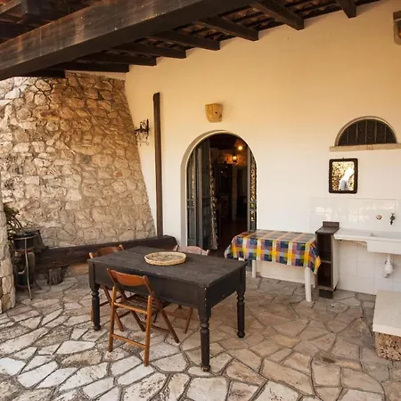 Trullo Dolce Vita Racale